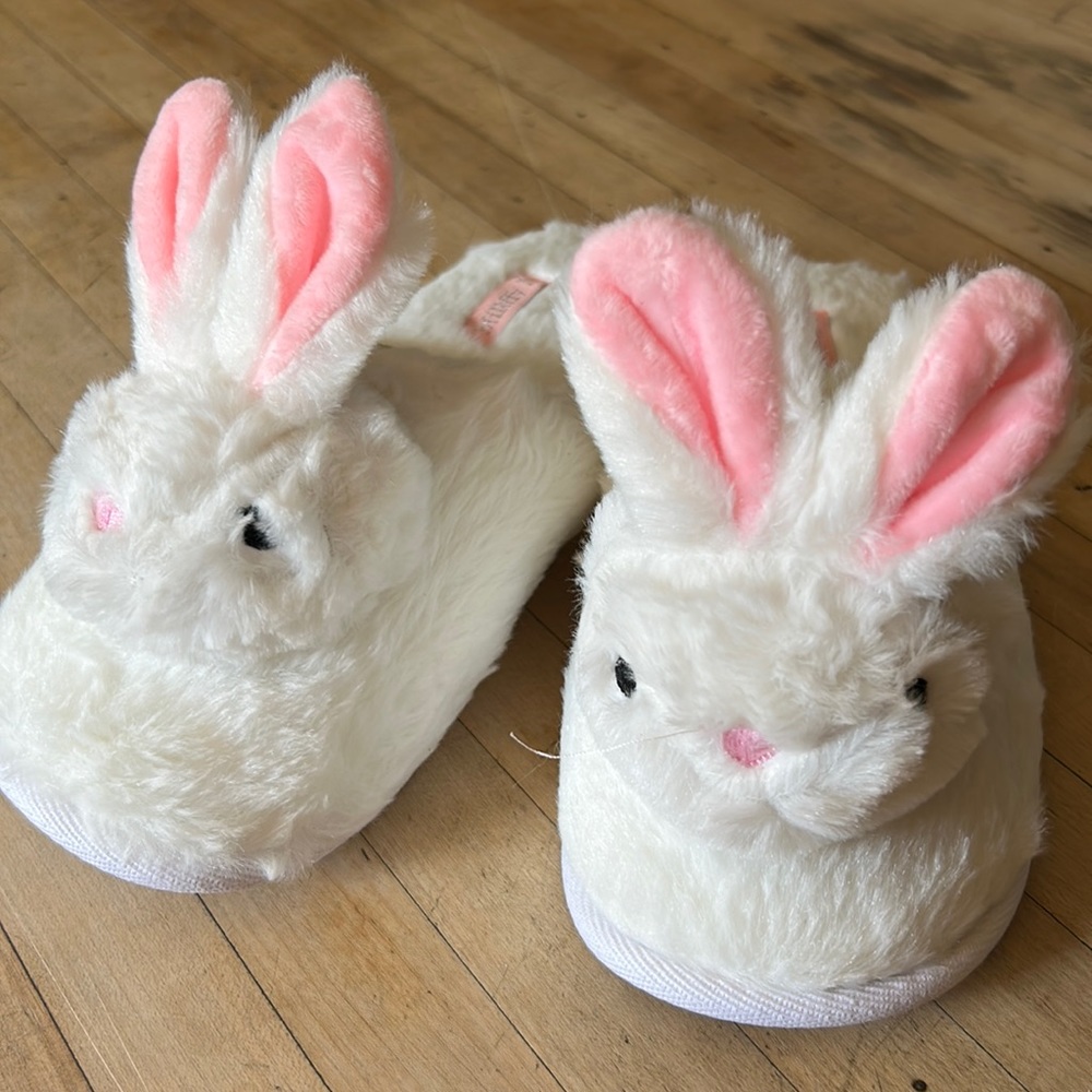 White snow bunny slippers winter soft faux fur fluffy cute women size 7-8 nwt